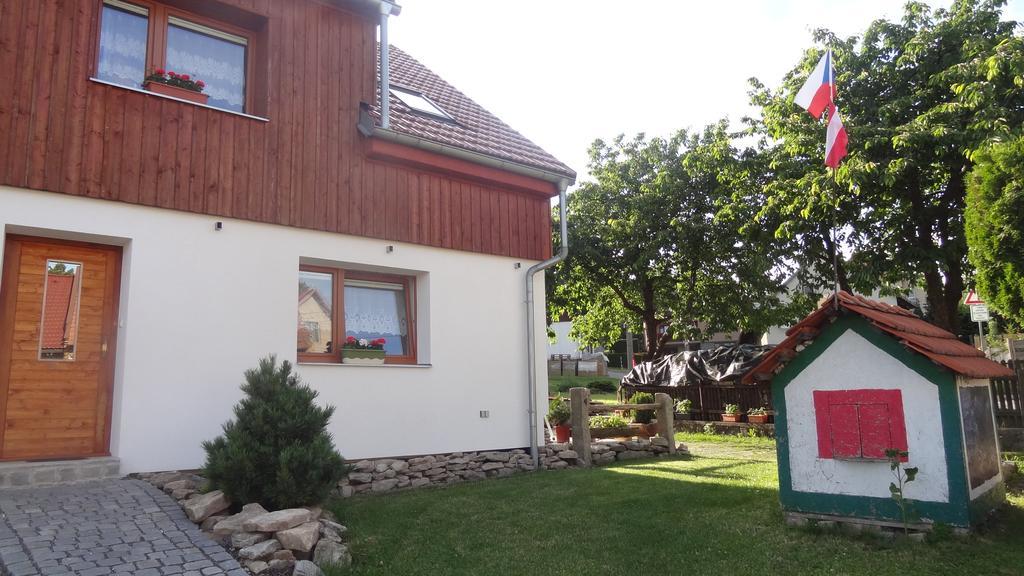 Ubytovani U Kaplicky Nove Mesto na Morave Exterior photo